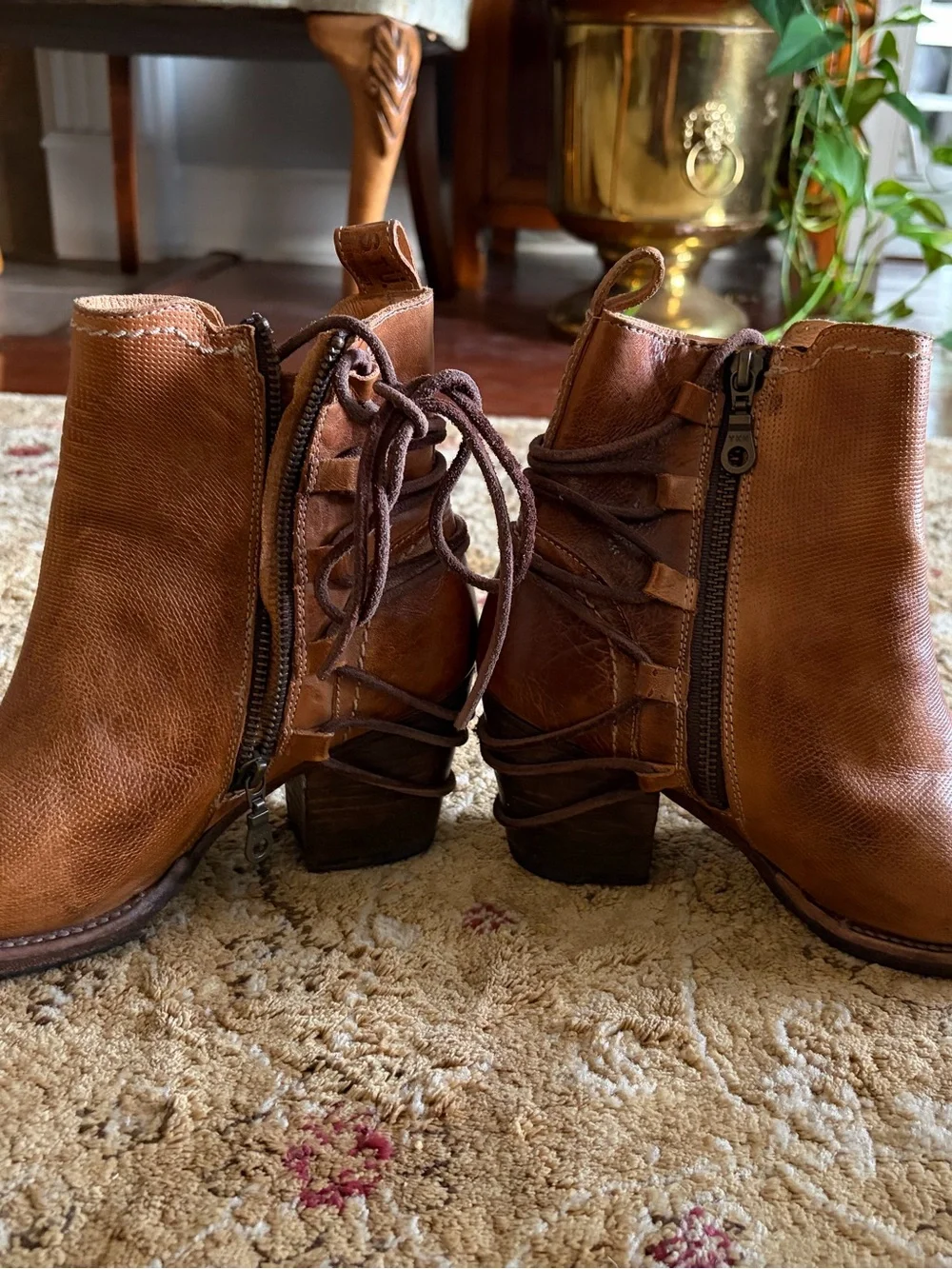 Bed Stu Cobbler Clair Lace-Up Leather Ankle Boots in Chestnut Brown side zip